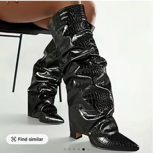 Black Croc-Embossed Women's Boots